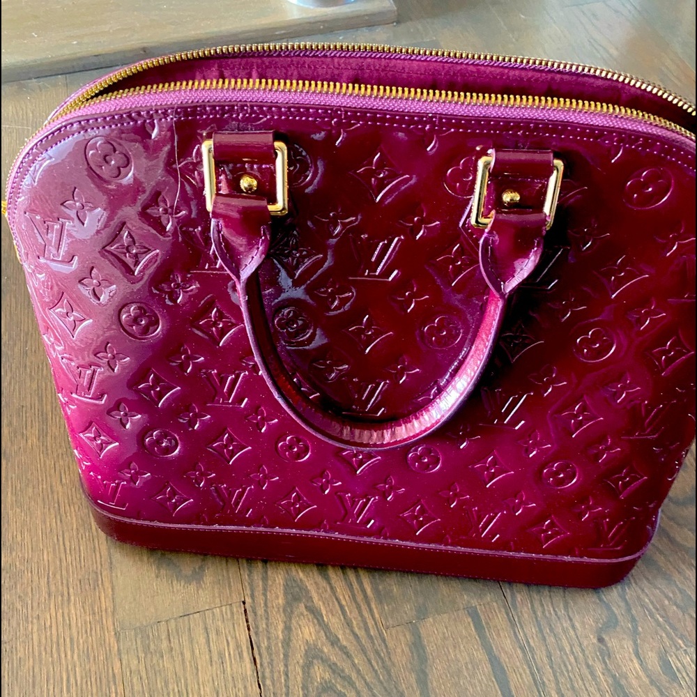Faux Louis Vuitton